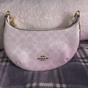 Coach Outlet Payton Hobo Shoulder bag in Glacier White